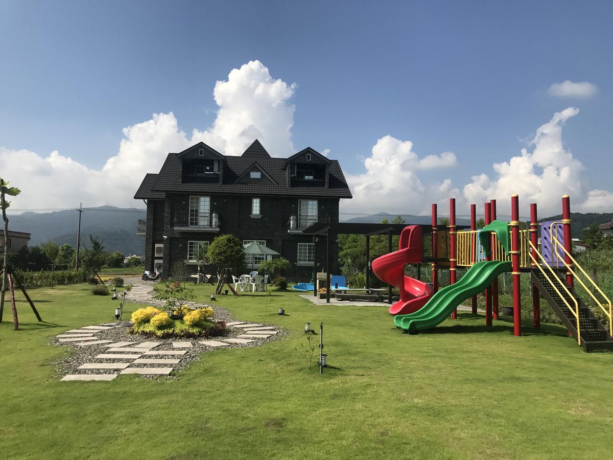 Windmills Castle Garden Bed & Breakfast Dongshan  Exterior photo